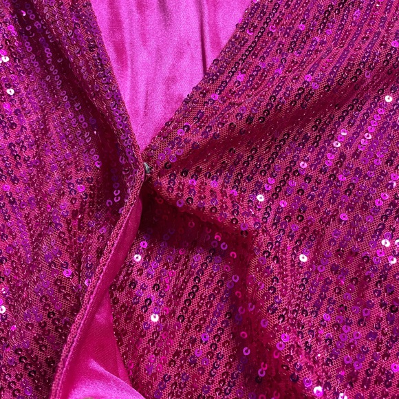 OnTwelfth Pink Sequin Gabrielle Barbie Mini Dress M - Picture 3 of 7